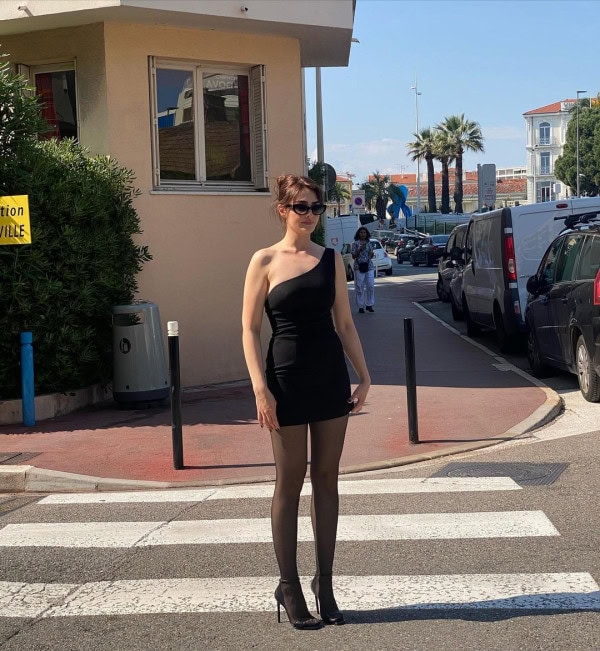 Esra Bilgic Sets Internet On Fire With New Bold Pictures From Cannes