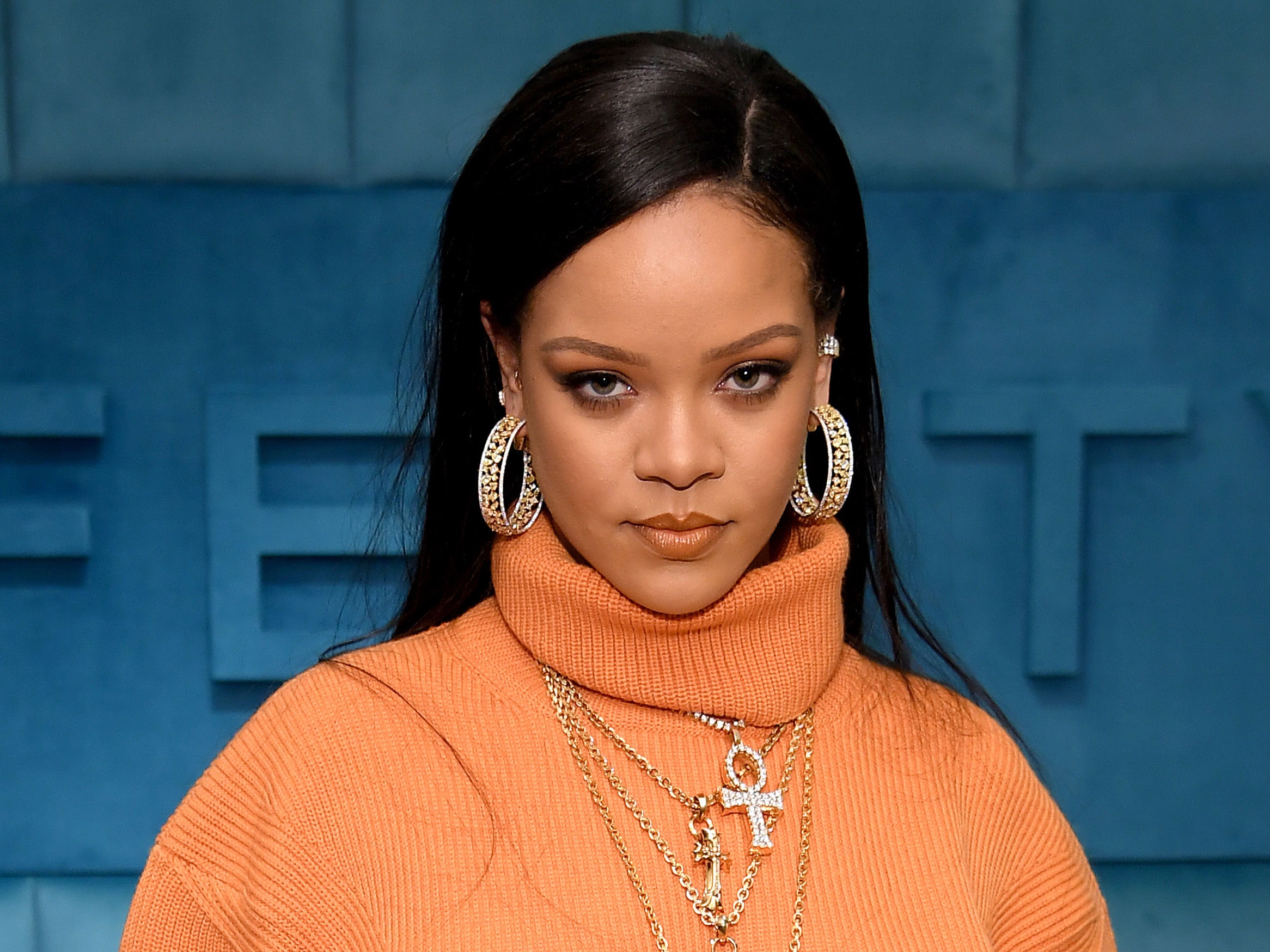 Rihanna officially becomes a billionaire, wealthiest female musician ...