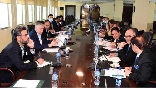 Various measures to support petroleum companies discussed
