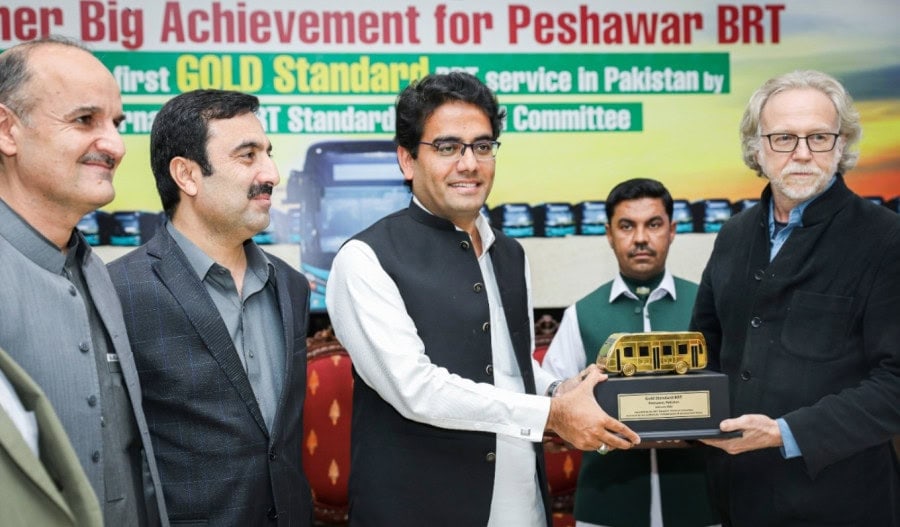 Peshawar BRT becomes subcontinent's first transport project to get Gold Standard award