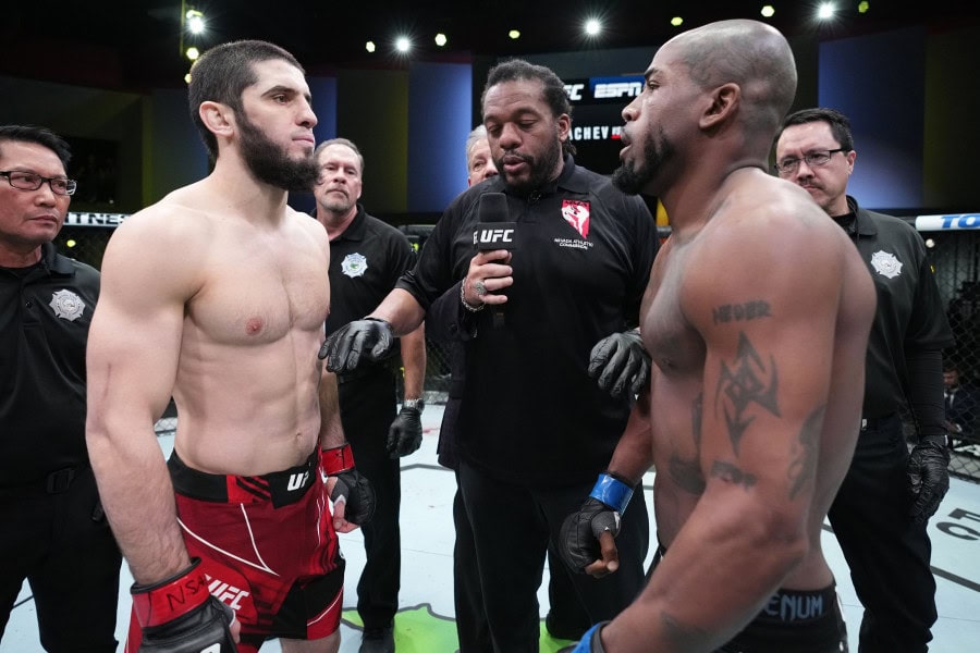 Islam Makhachev TKO's Green for a statement win