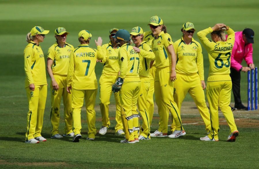 Australia make easy work of West-Indies in World Cup