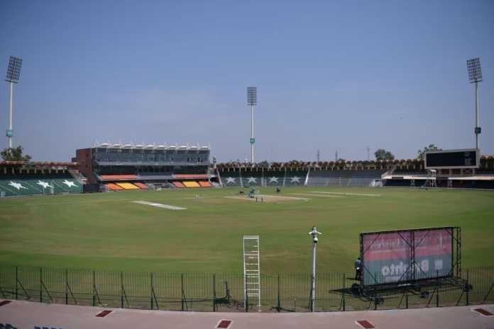 Ex-MCG curator to oversee Lahore's pitch