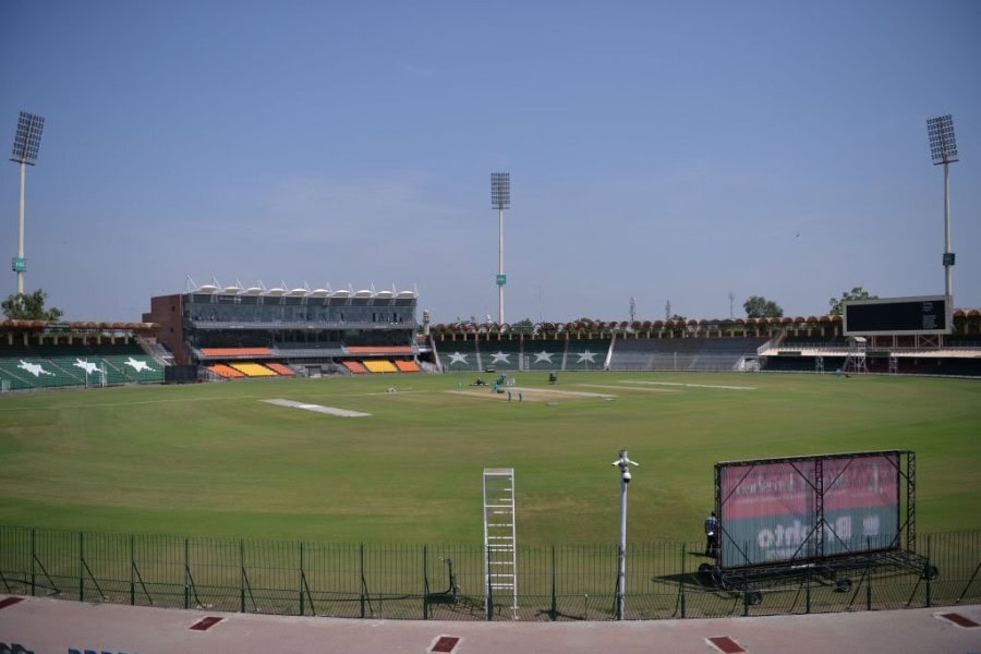 Ex-MCG curator to oversee Lahore's pitch