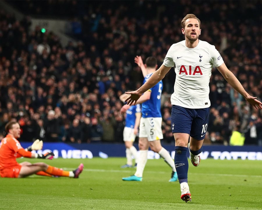 Tottenham add to Everton woes with an emphatic win