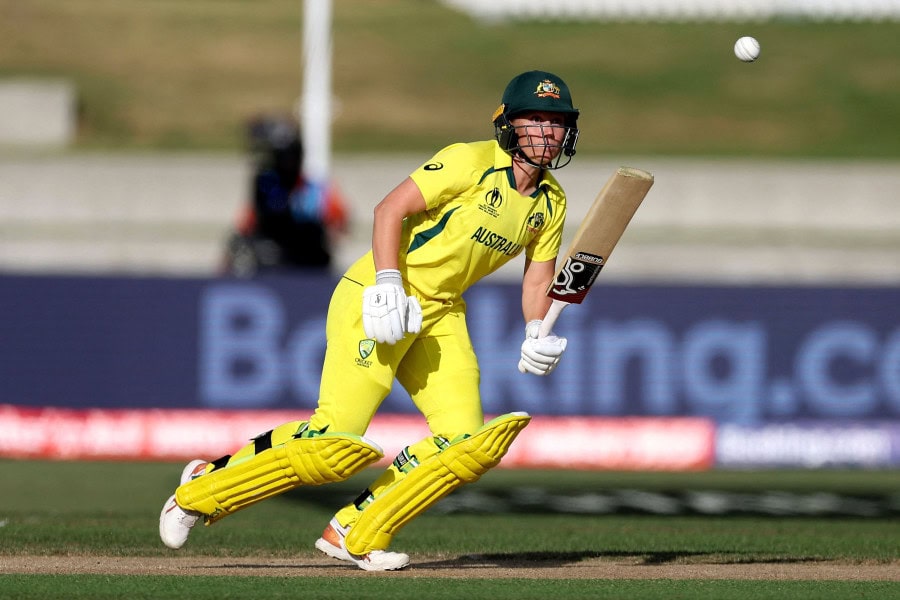 Healy leads Australia past Pakistan in Women's WC