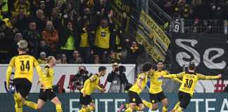 Dortmund beat Mainz to keep title hopes alive