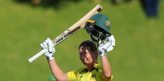 Meg Lanning leads Australia past South Africa