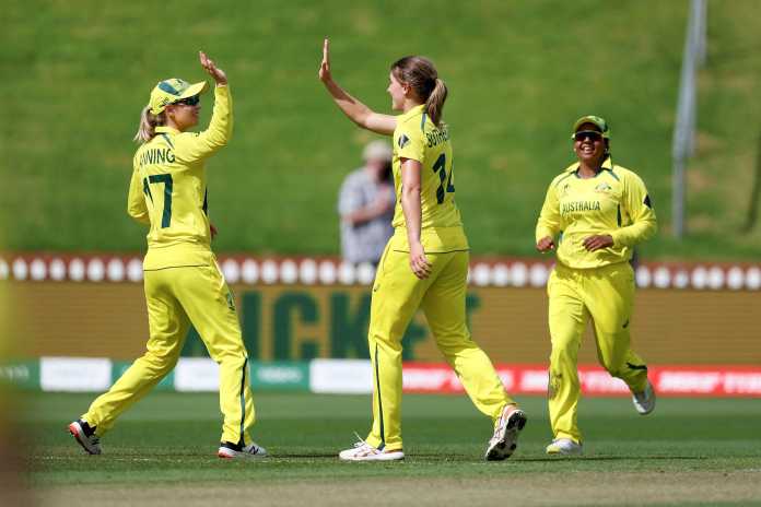 Beth Mooney leads Australia past Bangladesh