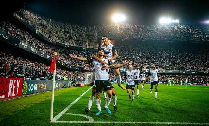 Valencia reach Copa del Rey Final