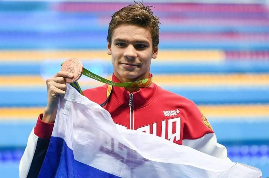 Rylov defies FINA, competes while serving ban