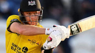 Gloucestershire re-signing Glenn Phillips for T20 blast