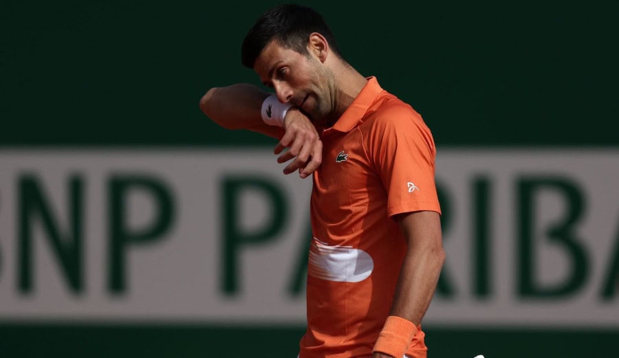 Novak Djokovic bounced in first match at Monte Carlo