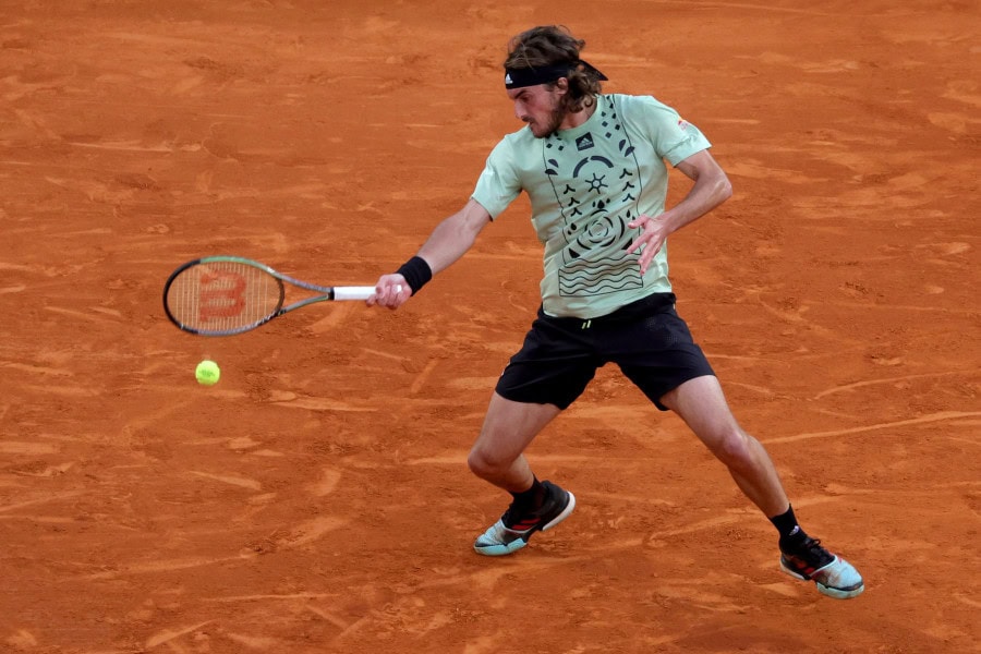 Tsitsipas starts Monte Carlo defense with rampant win