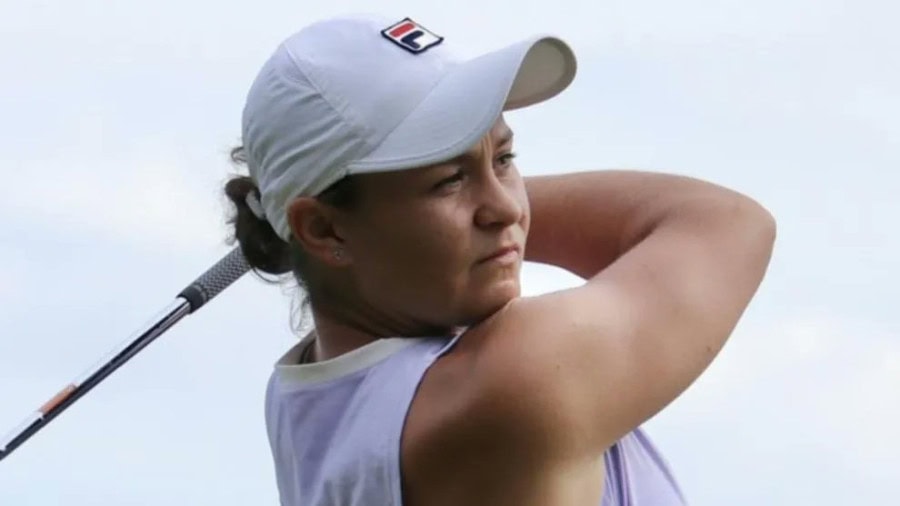 Ash Barty swaps racket for golf clubs