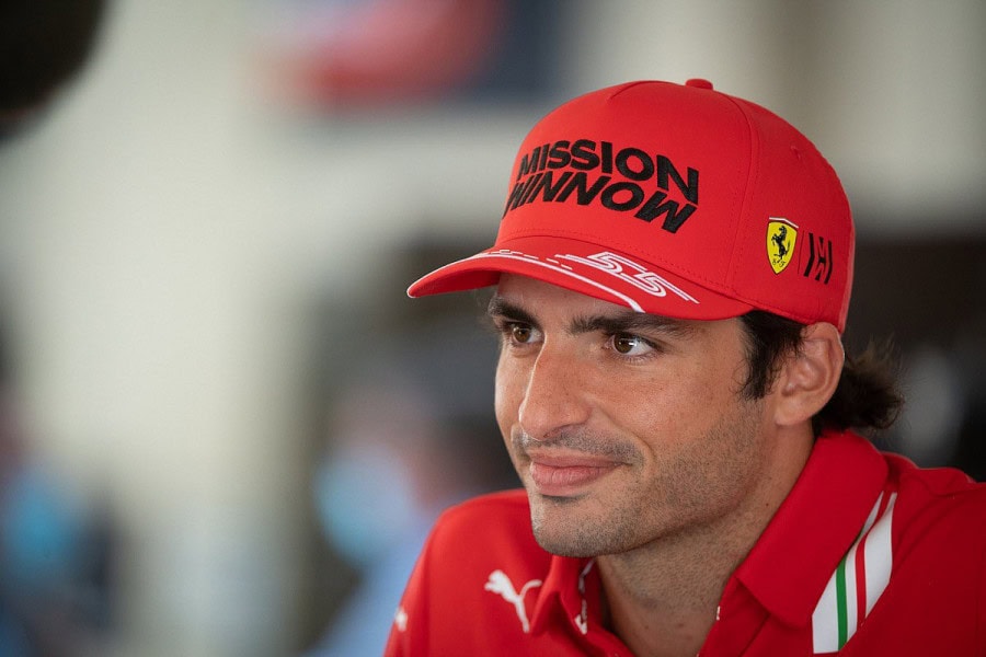 Carlos Sainz, Ferrari agree two year extension