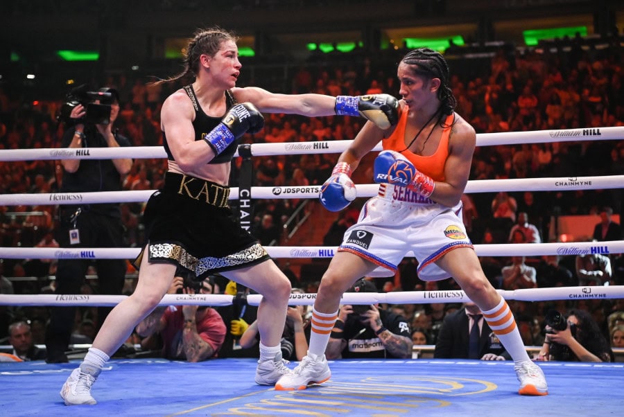 Katie Taylor defeats Amanda Serrano to retain lightweight crown