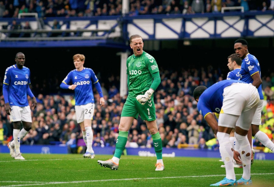 Jordan Pickford's heroics lead Everton to win over Chelsea