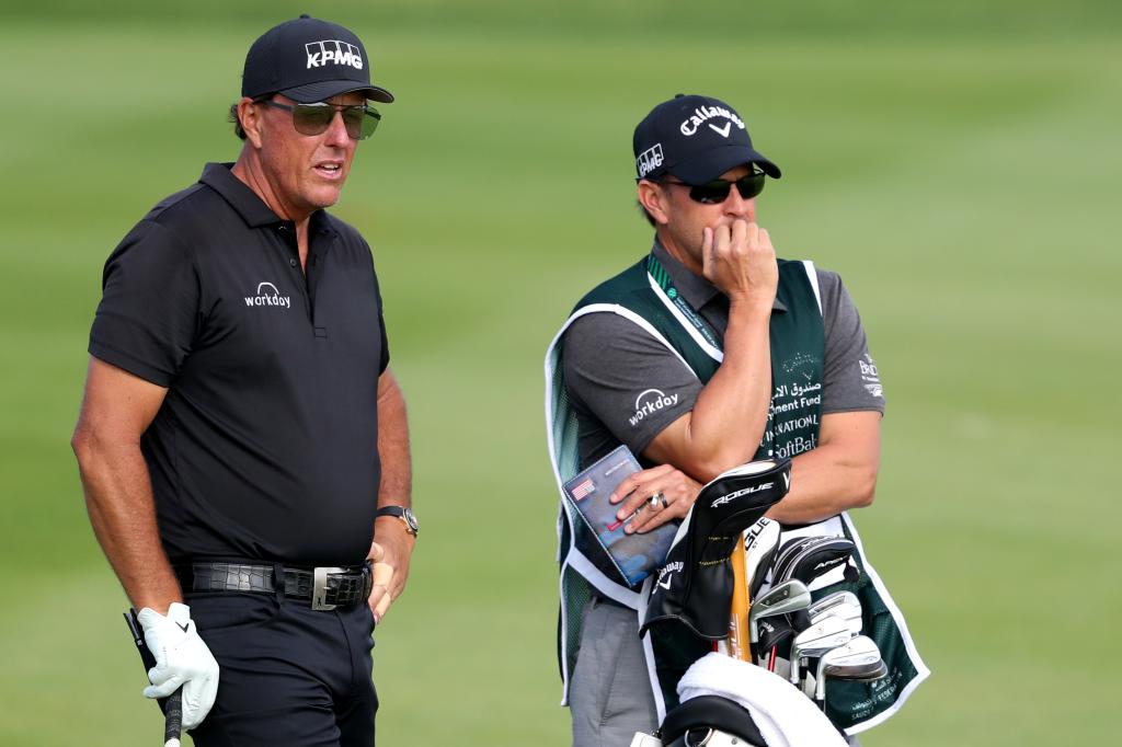 Phil Mickelson withdraws from the PGA Championship