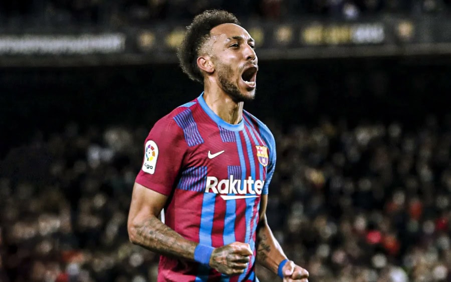 Aubameyang helps Barcelona past Celta Vigo