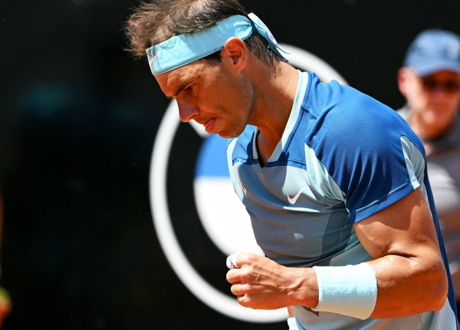 Nadal, Wawrinka continue Italian Open journeys