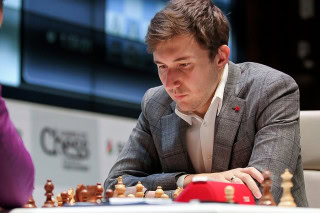 Sergey Karjakin received an award from Putin