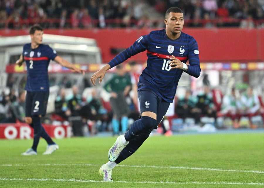 Mbappe scores for France against Austria