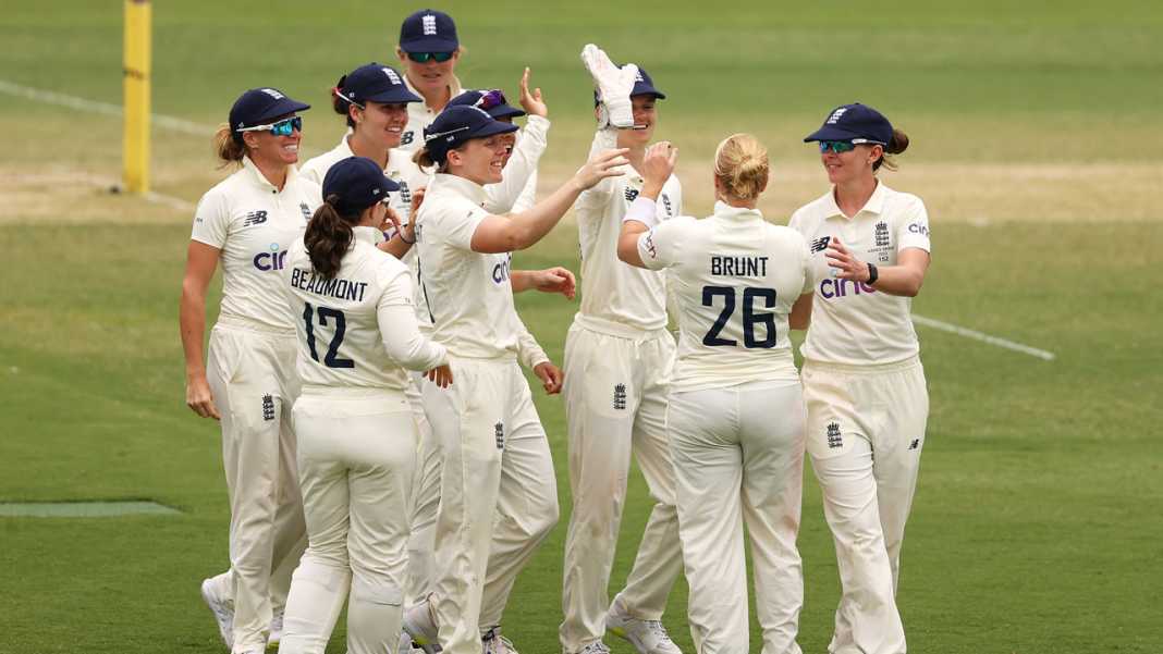 Greg Barclay wants five day tests for women's cricket