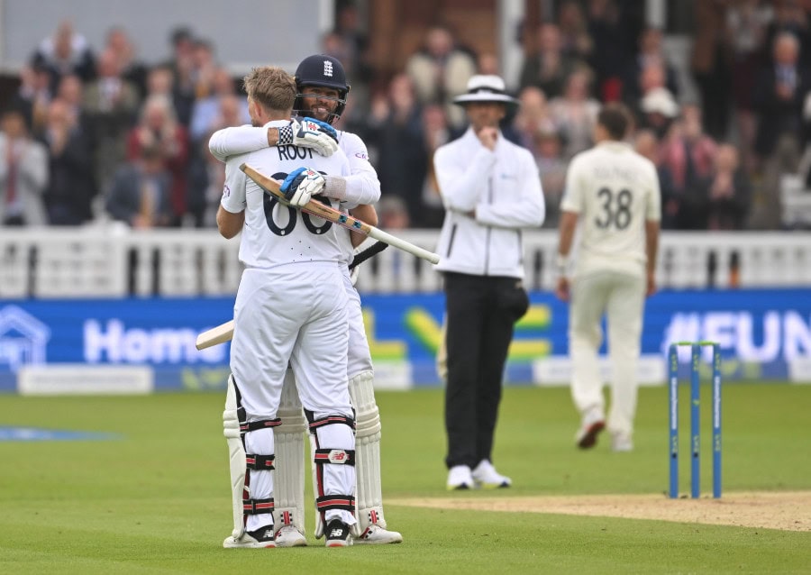 Joe Root celebrating