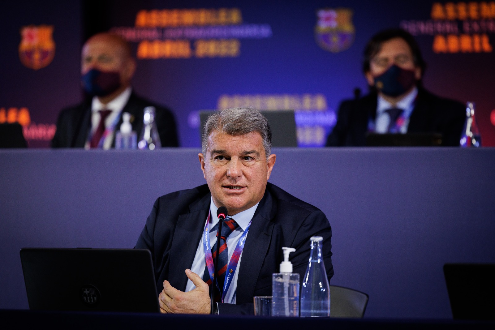 Barcelona board approves selling of shares