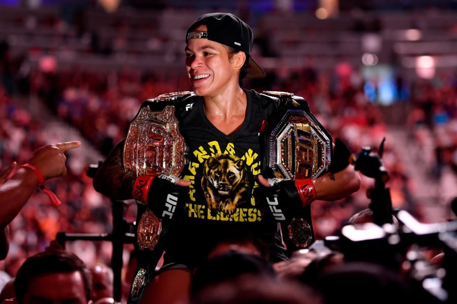 Amanda Nunes regains Bantamweight title at UFC 277