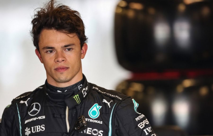 Nyck de Vries to drive Hamilton's car in France