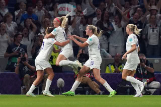 England outlast Spain to reach Euros semis