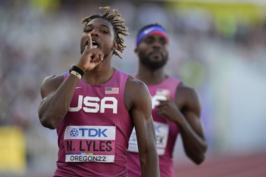 Noah Lyles leads USA's sweep of 200m at World Athletics Championships