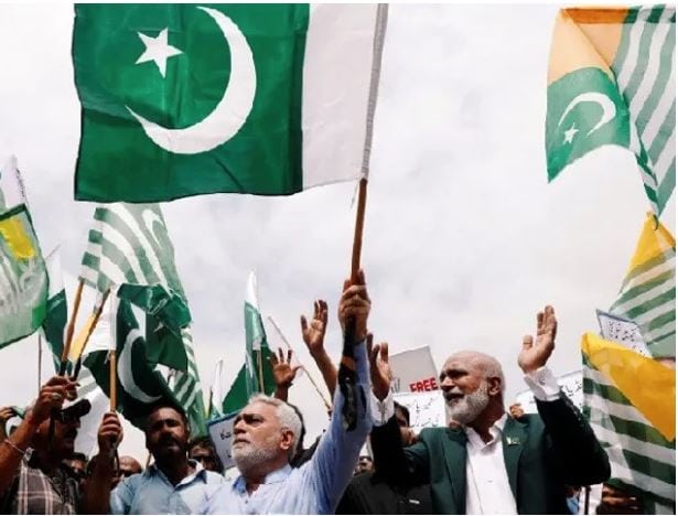 Kashmiris’ love for Pakistan