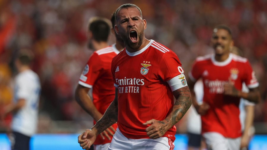 Benfica knockout Dynamo Kyiv to reach Champions League group stage