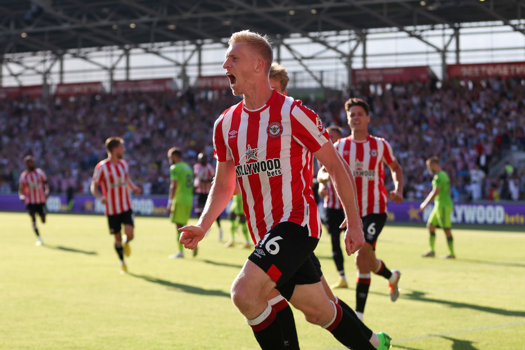 Brentford topple United, Man City go top of the Premier League