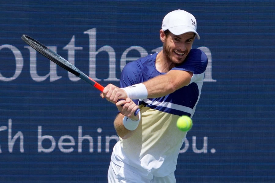 Murray passes Wawrinka test at Cincinnati Masters