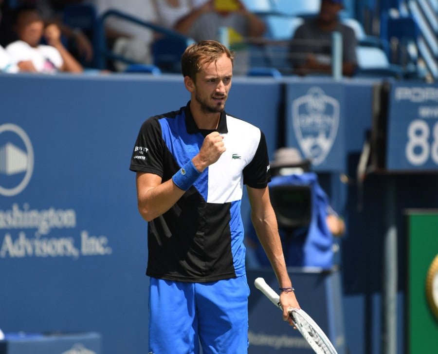 Medvedev, Alcaraz through but big names fall in Cincinnati Open