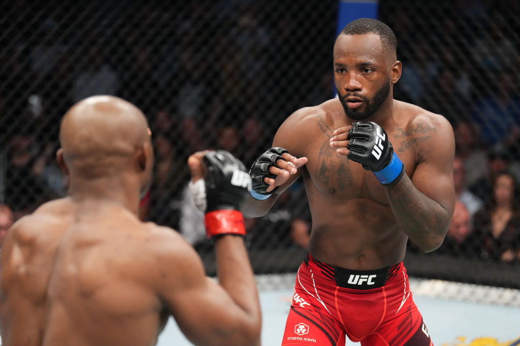 Leon Edwards knocks out Kamaru Usman to win the Welterweight title