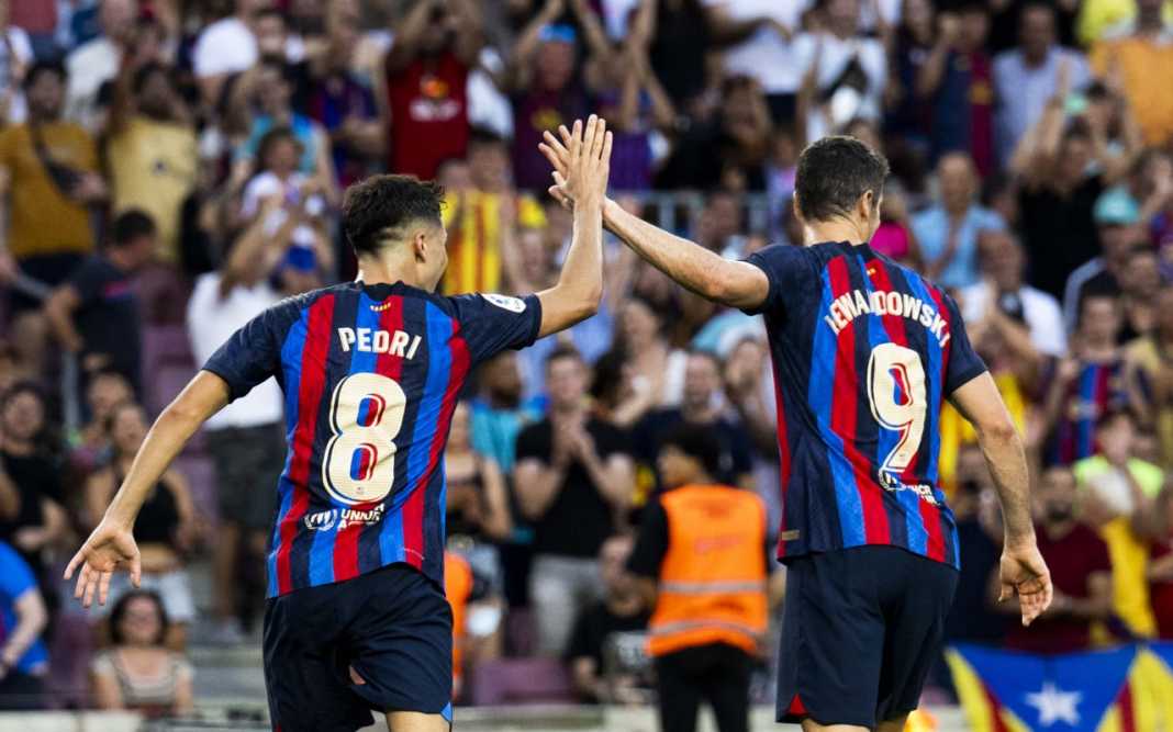 Lewandowski leads Barcelona to win over Real Valladolid, Benzema keeps Real perfect