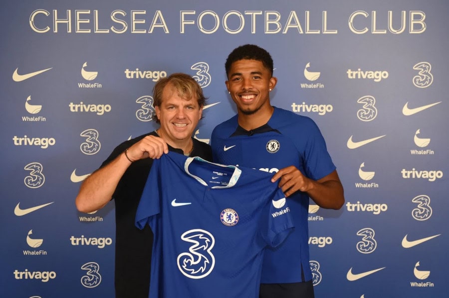 Chelsea sign Wesley Fofana from Leicester City