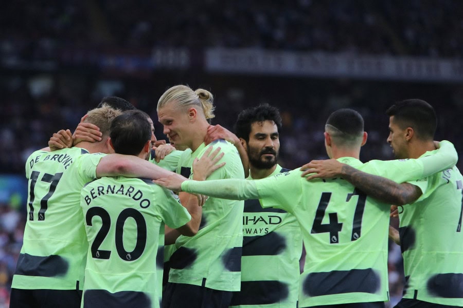 Man City held by Aston Villa, Liverpool drop points against Everton