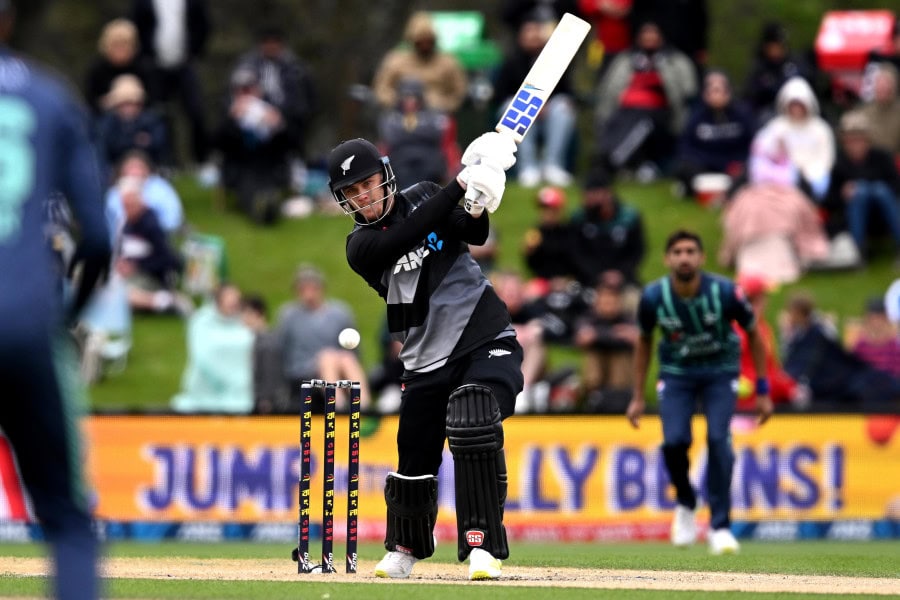 New Zealand make lightwork of Pakistan in third tri-series encounter