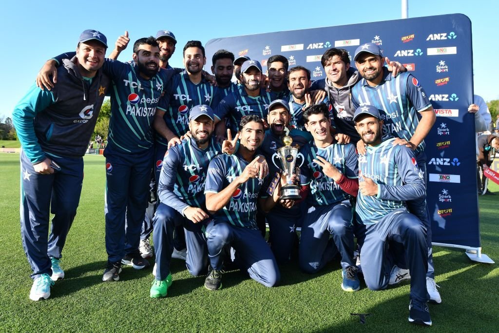 Pakistan beat New Zealand to win the tri-series