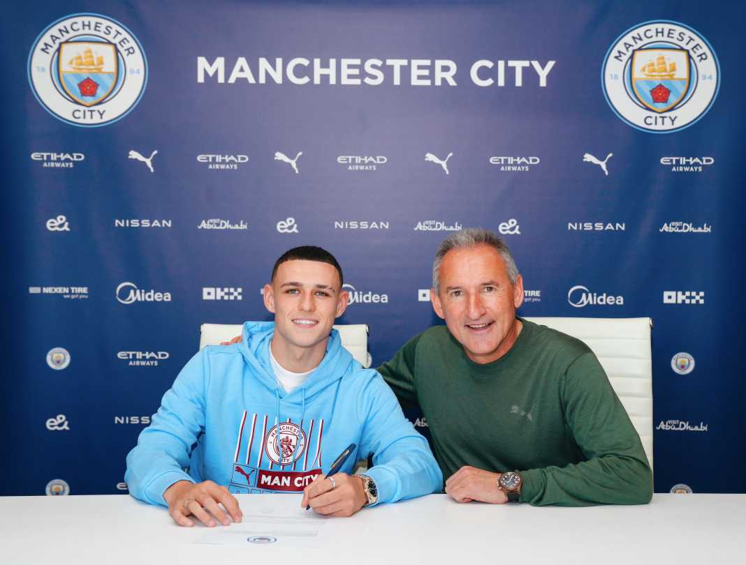 Phil Foden signs new City contract