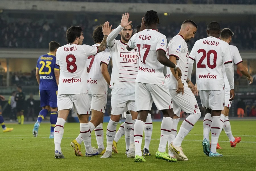 AC Milan beat Verona, high-flying Napoli go clear in Serie A