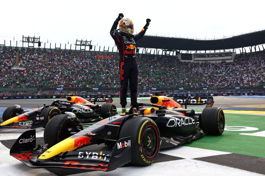 Max Verstappen wins the Mexican GP to topple single season wins record