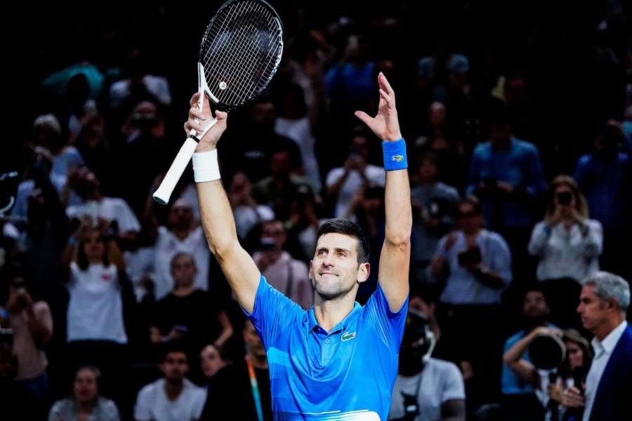 Djokovic begins Paris Masters defence with a dominant win