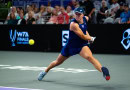 WTA Finals: Iga Swiatek, Caroline Garcia earn easy opening wins